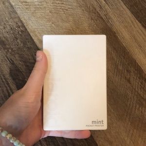 Polaroid mint printer